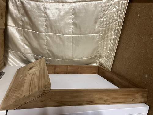 National bee hive stand cedar - bee,